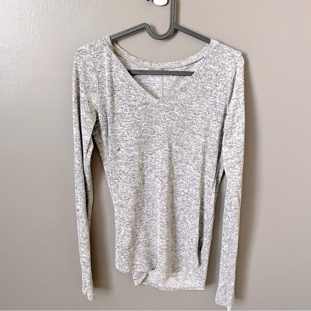 BOGO FREE!! womens grey long sleeve v-neck knit sweater